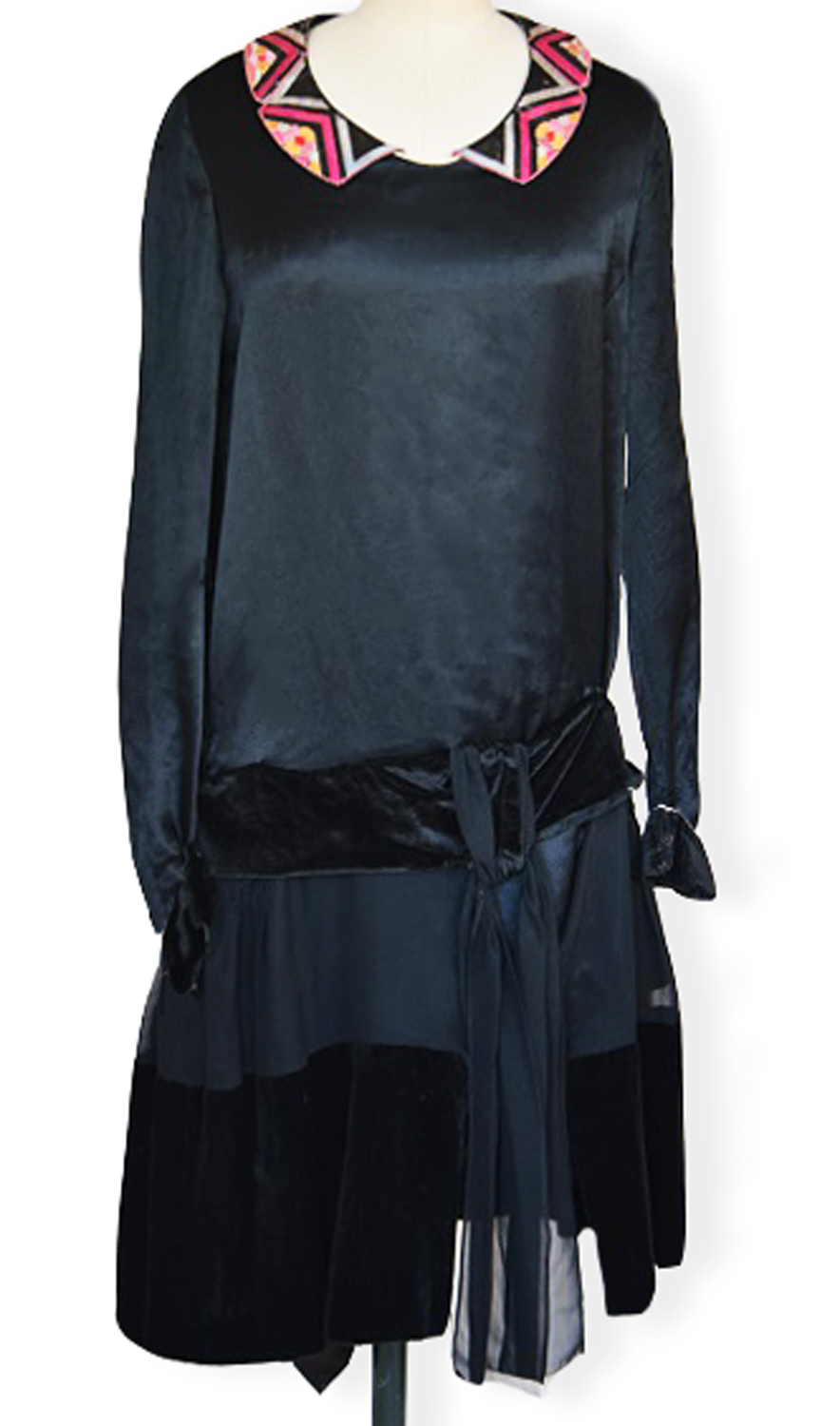 1920F – Robe – 09