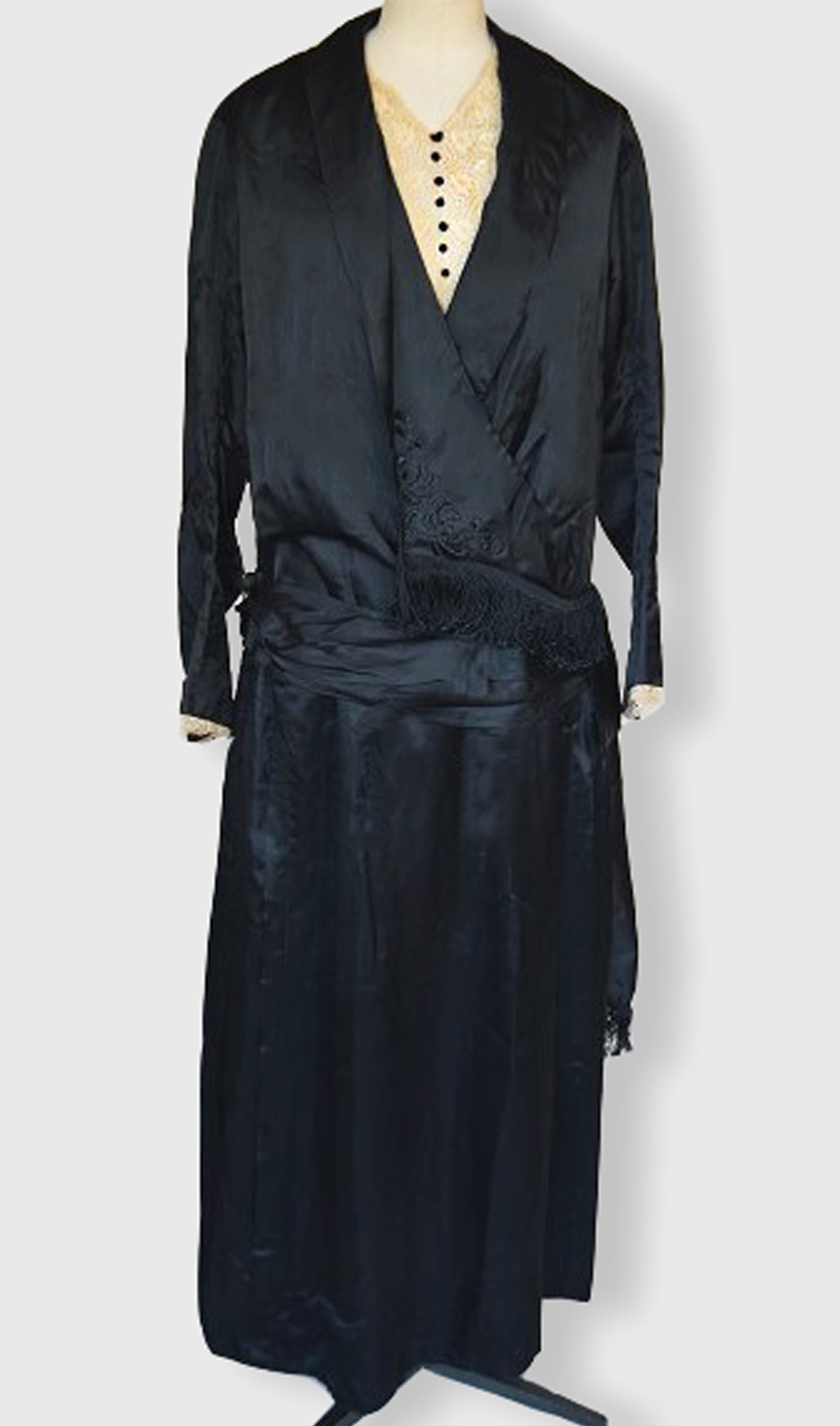 1920F – Robe – 104