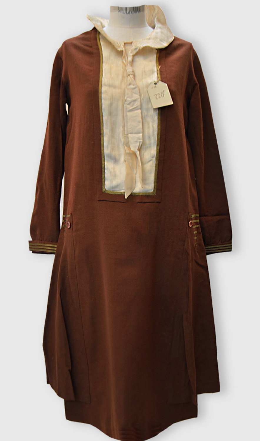 1920F – Robe – 105