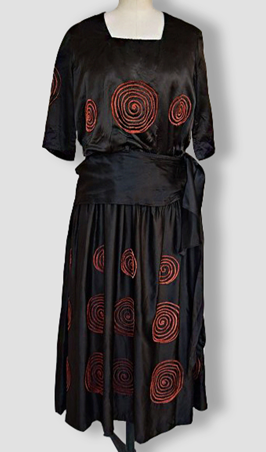 1920F – Robe – 108