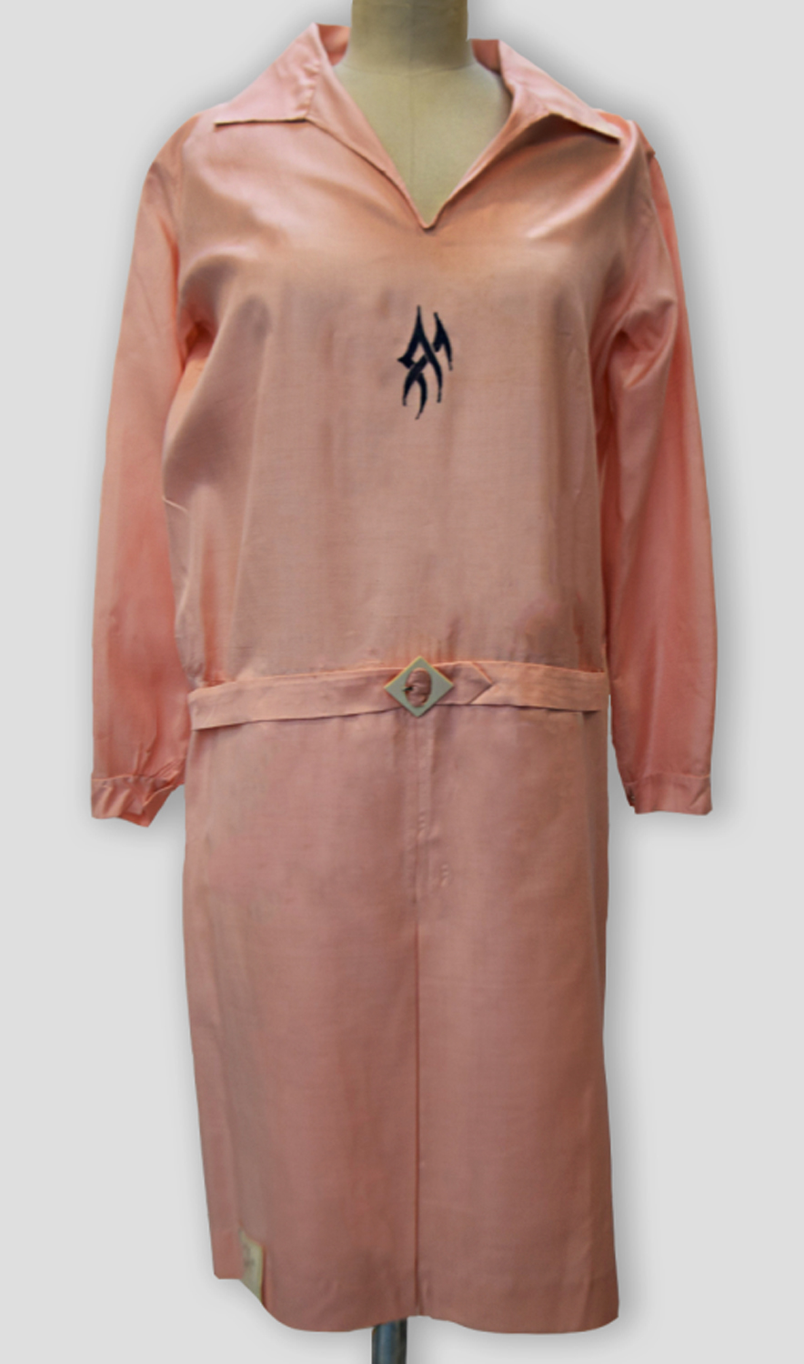 1920F – Robe – 111
