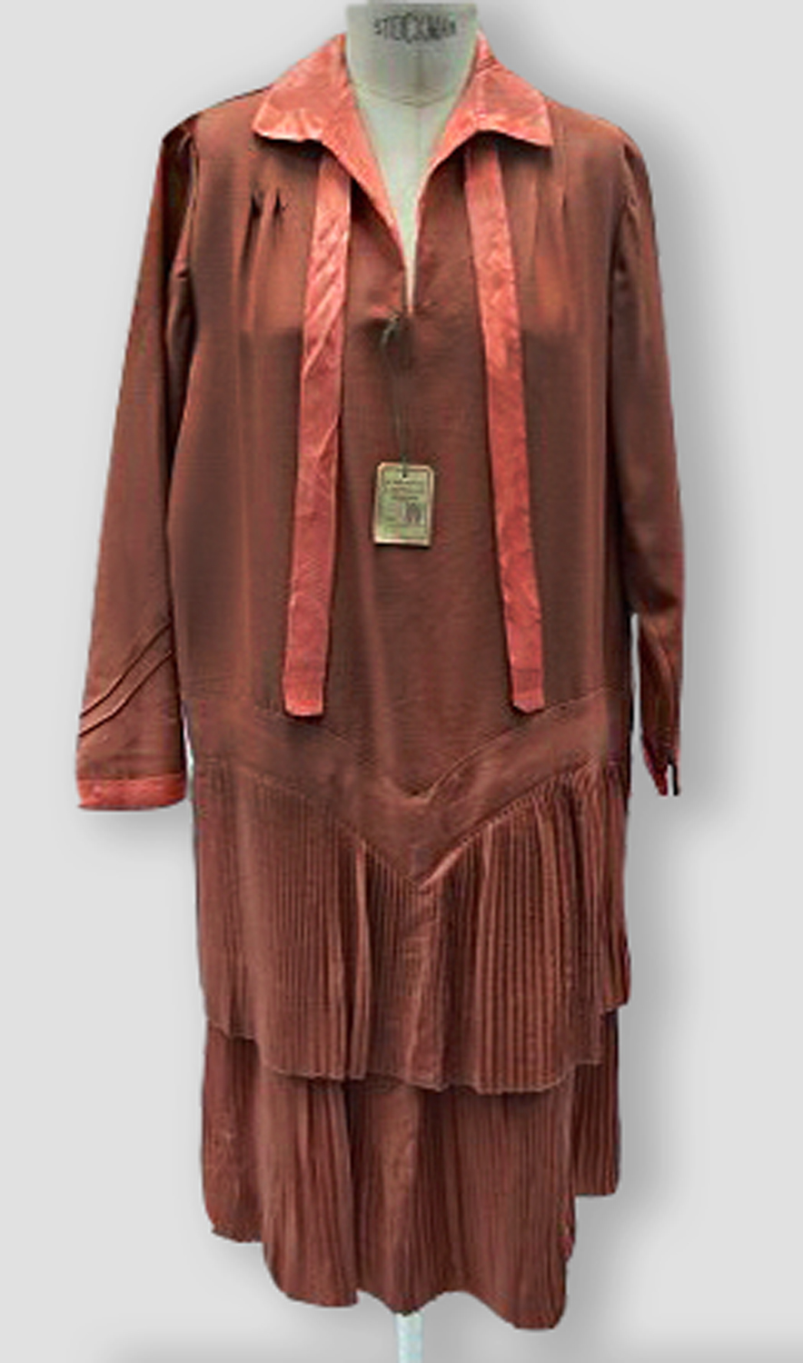 1920F – Robe – 119