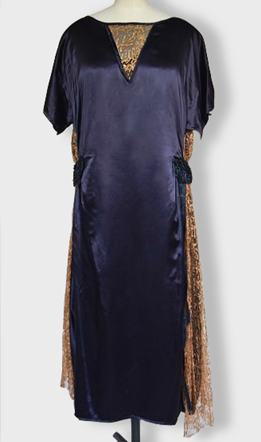 1920F – Robe – 123