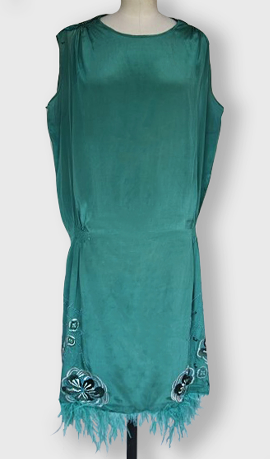 1920F – Robe – 128