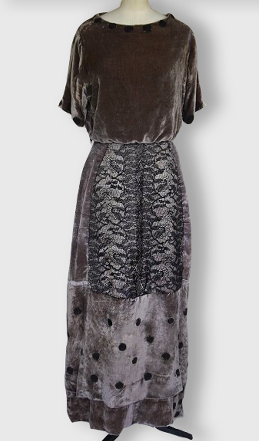 1920F – Robe – 130