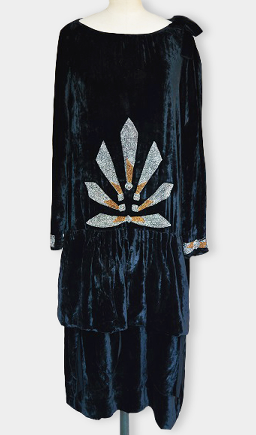1920F – Robe – 47