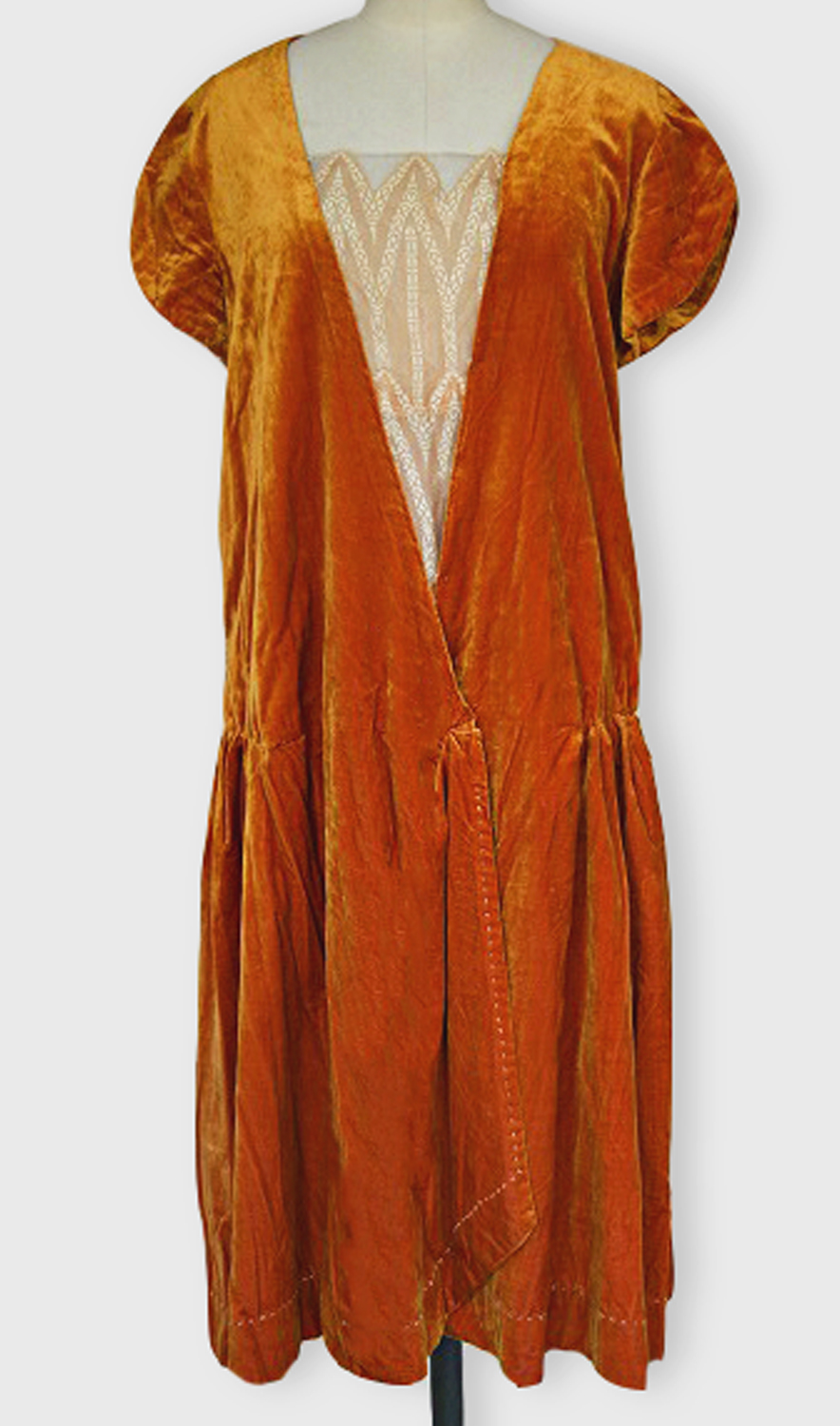 1920F – Robe – 53