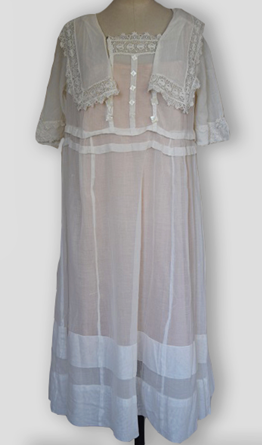 1920F – Robe – 83