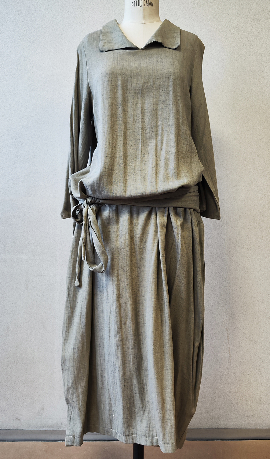 1920F – Robe – 101 (1)
