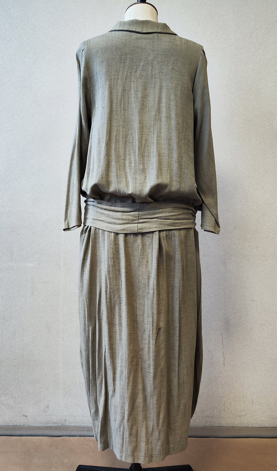 1920F – Robe – 101 (2)