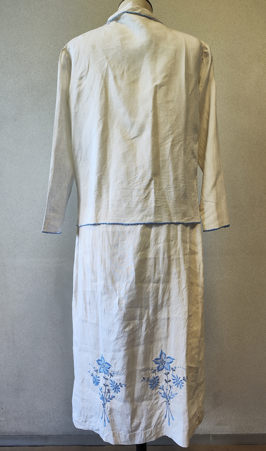 1920F – Robe – 106 (2)