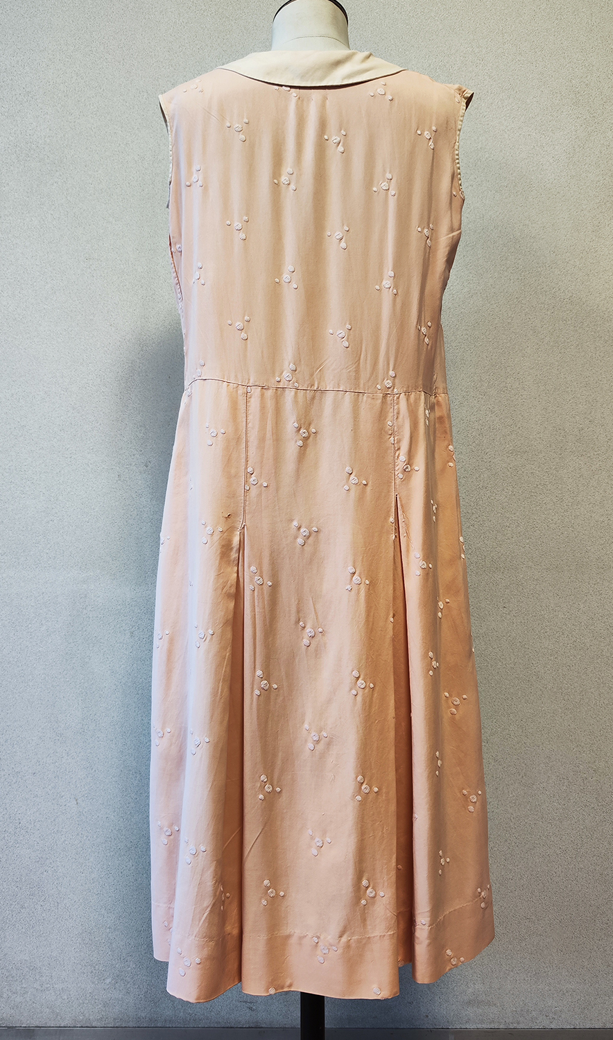 1920F – Robe – 1073 (2)