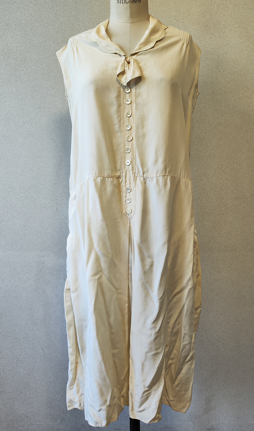 1920F – Robe – 1112