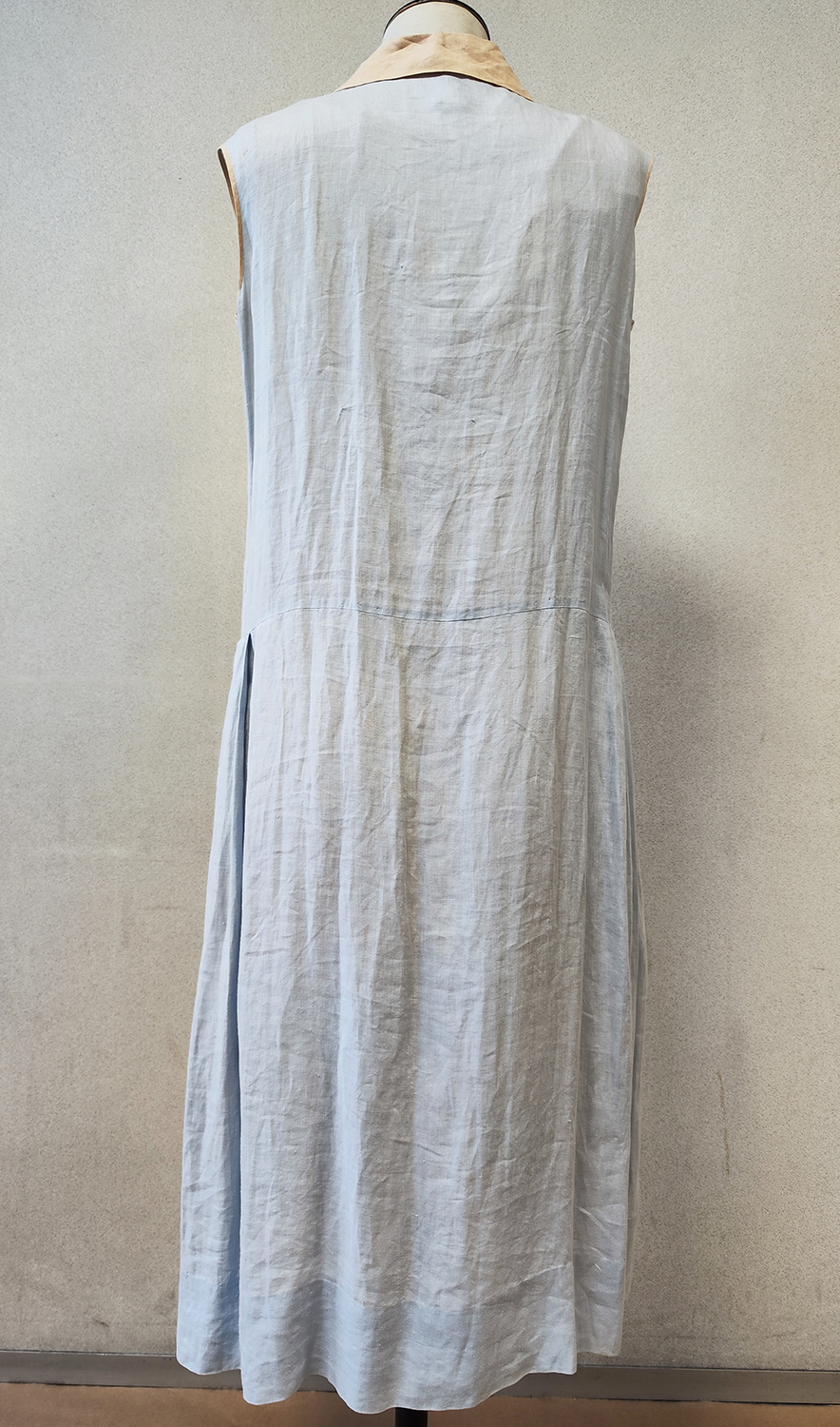 1920F – Robe – 1117 (2)