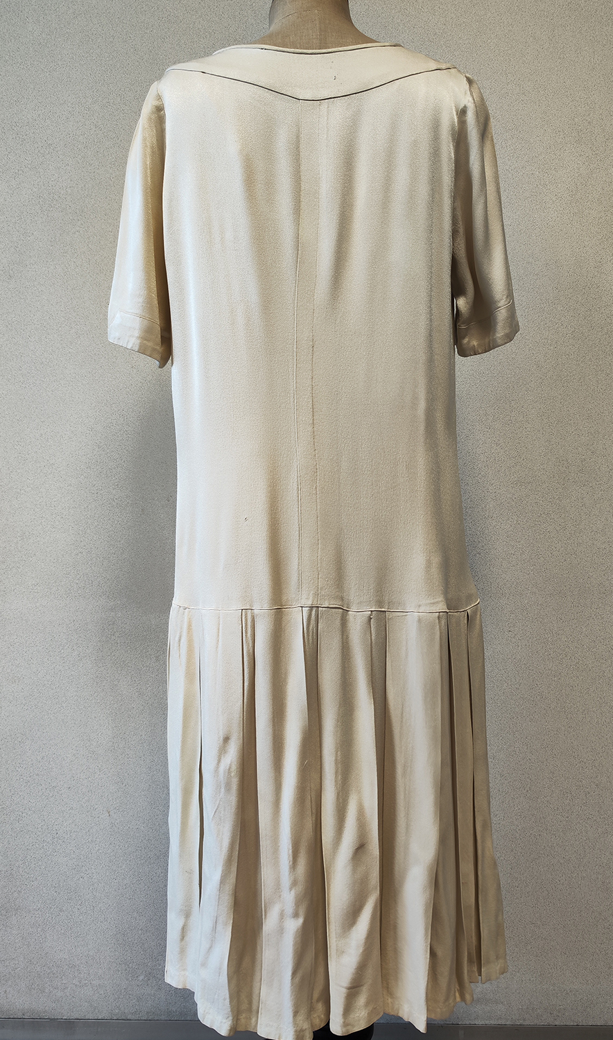 1920F – Robe – 131 (2)