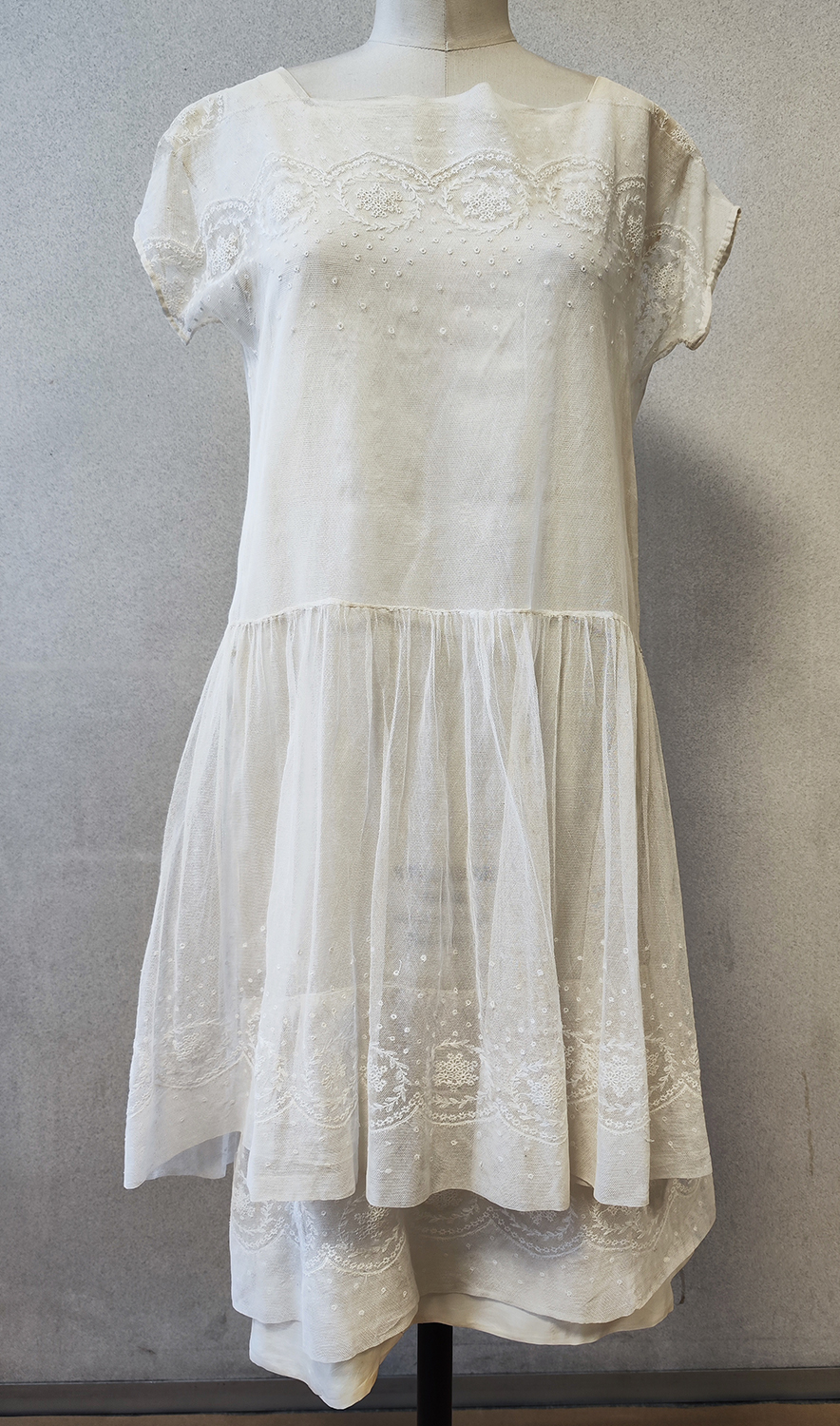 1920F – Robe – 1401