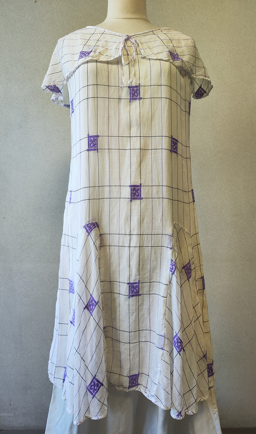 1920F – Robe – 1405
