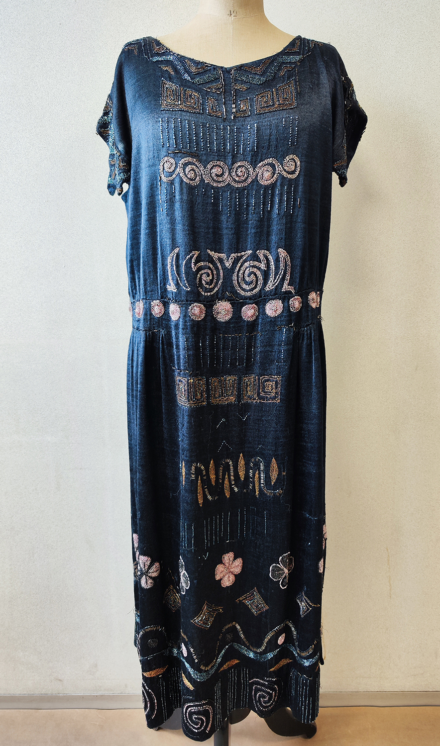1920F – Robe – 1406