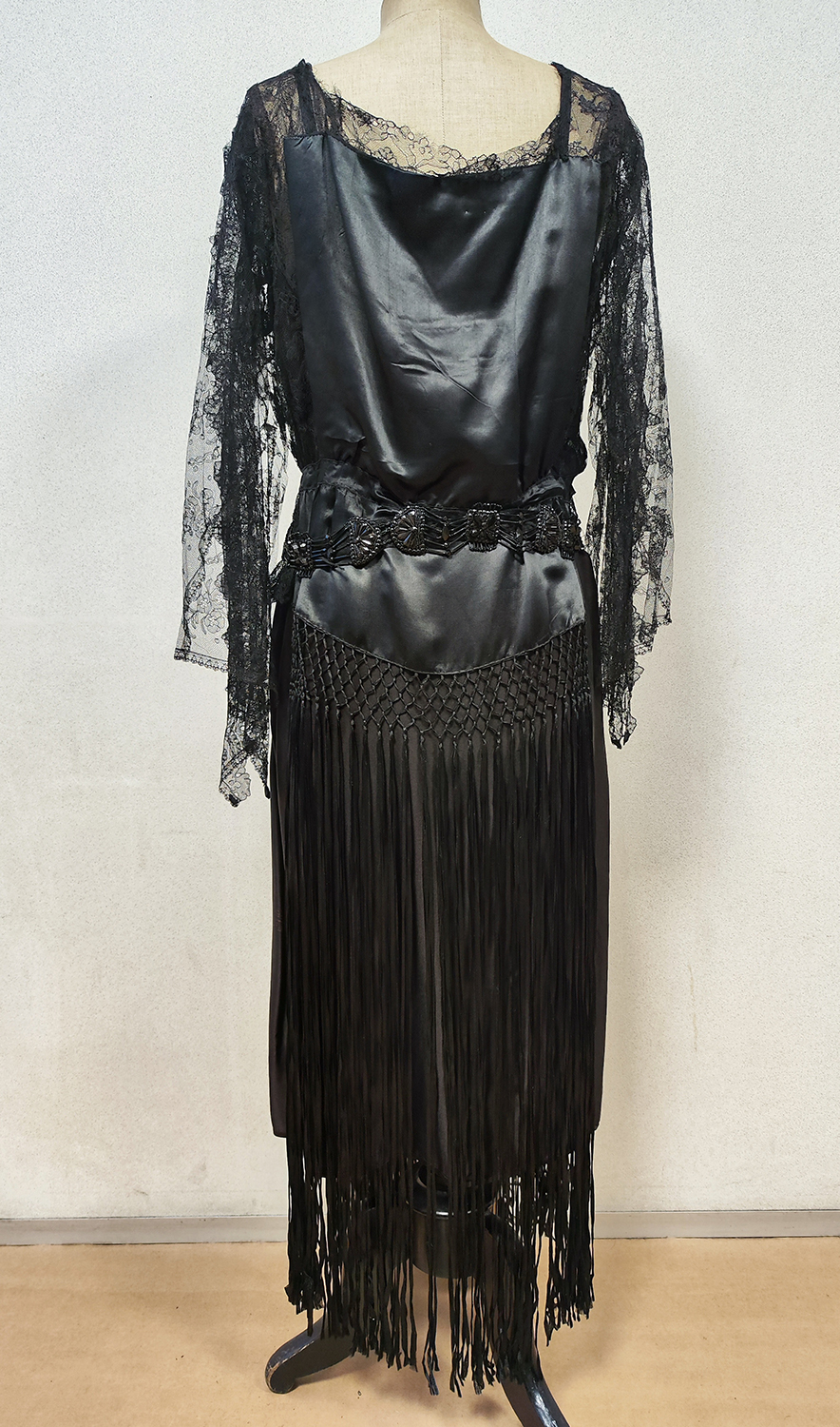1920F – Robe – 1408 (2)