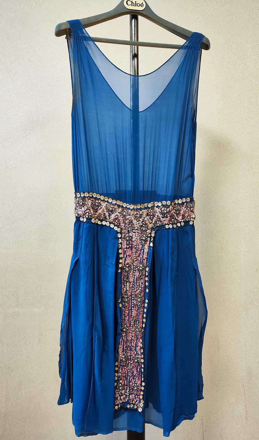 1920F – Robe – 1411