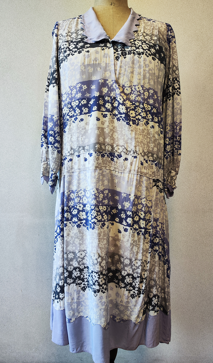 1920F – Robe – 1414