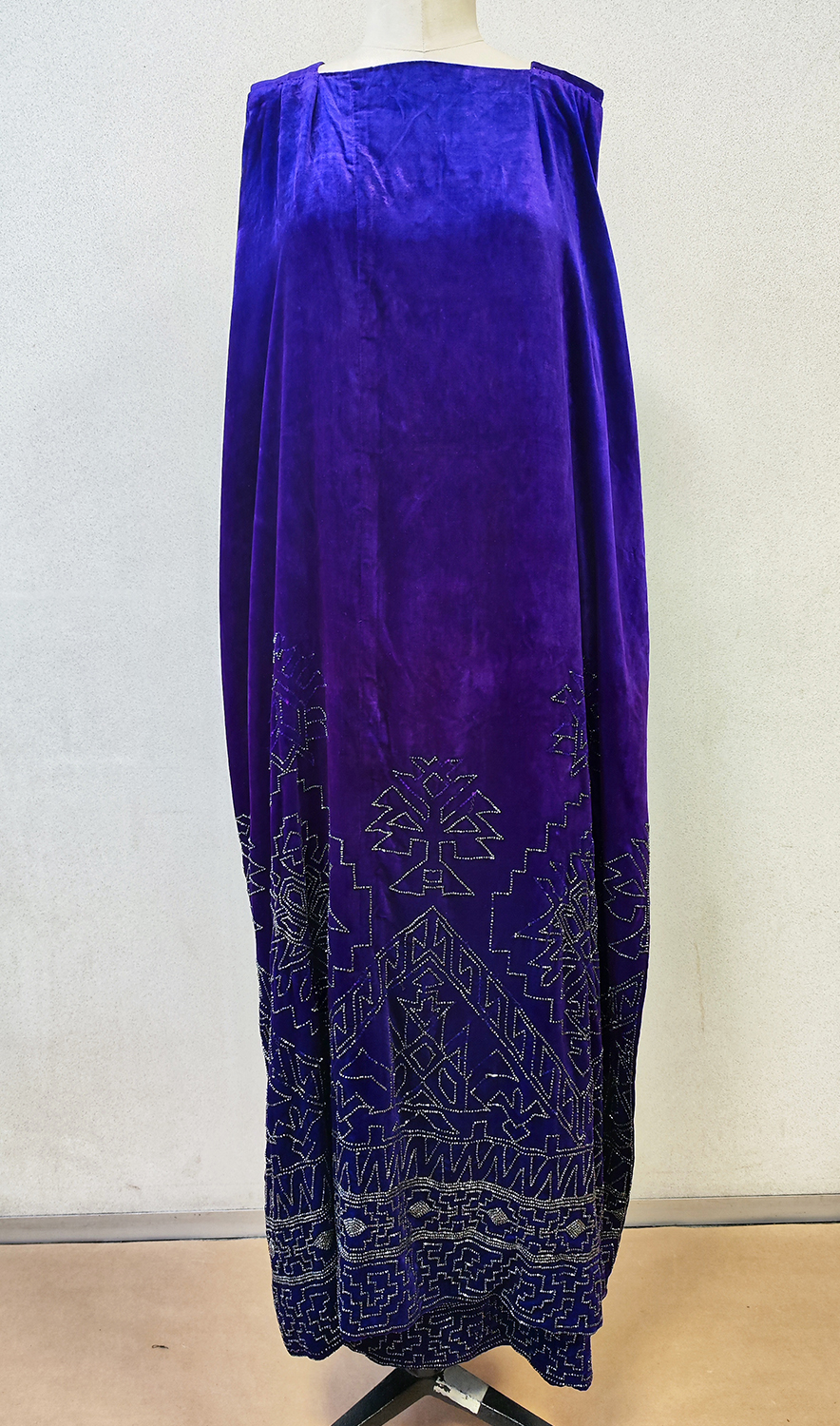 1920F – Robe – 1417