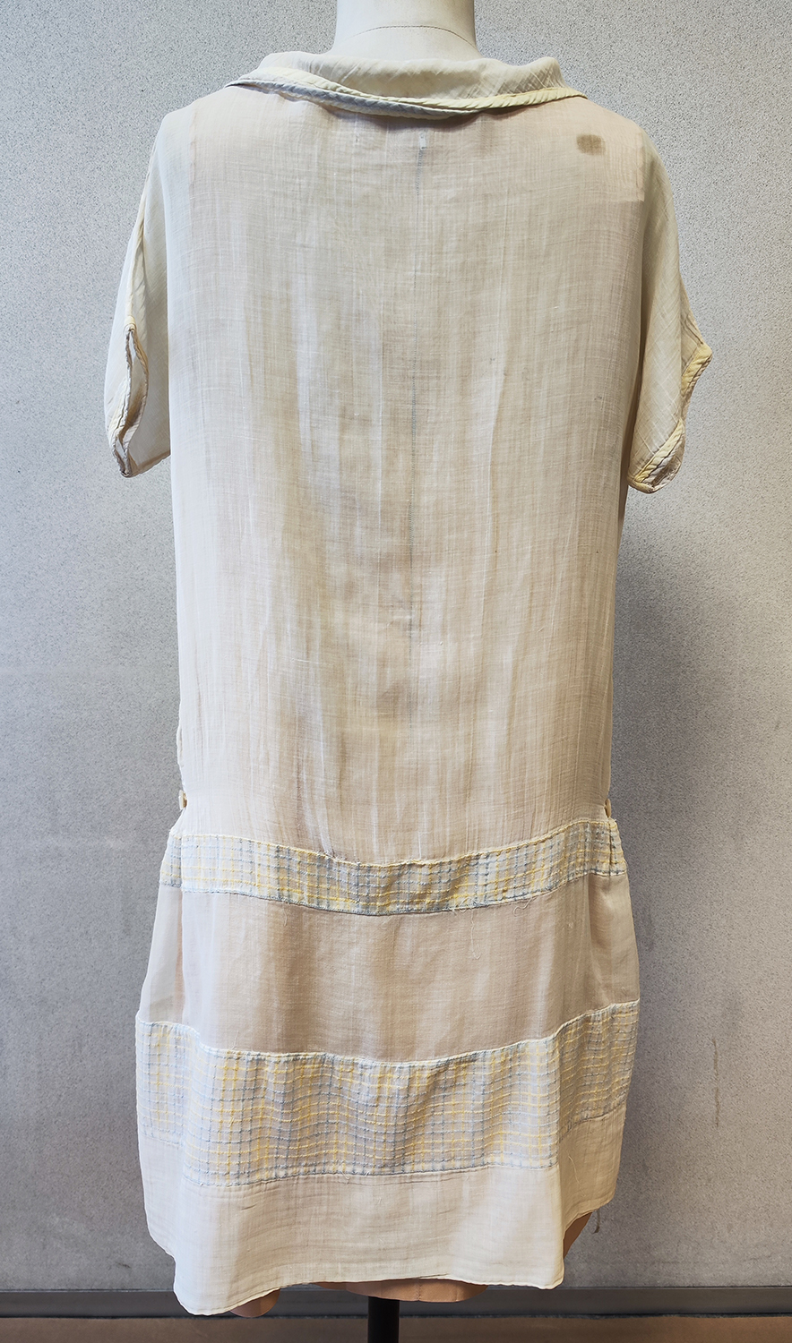 1920F – Robe – 1419 (2)