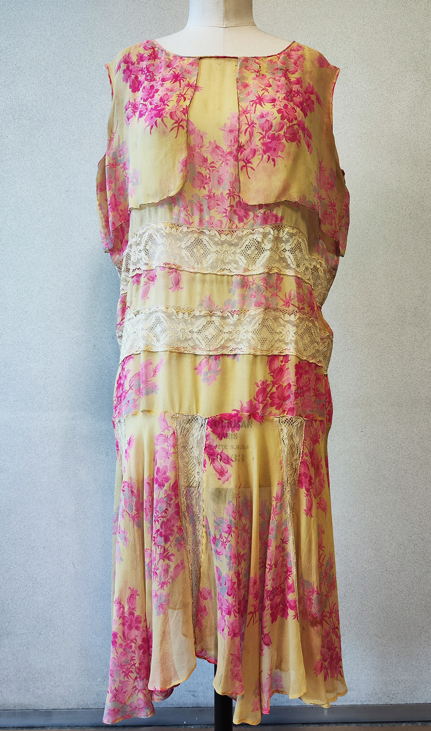 1920F – Robe – 1420