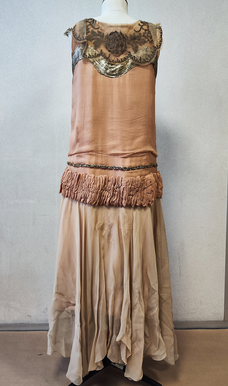 1920F – Robe – 1421 (2)