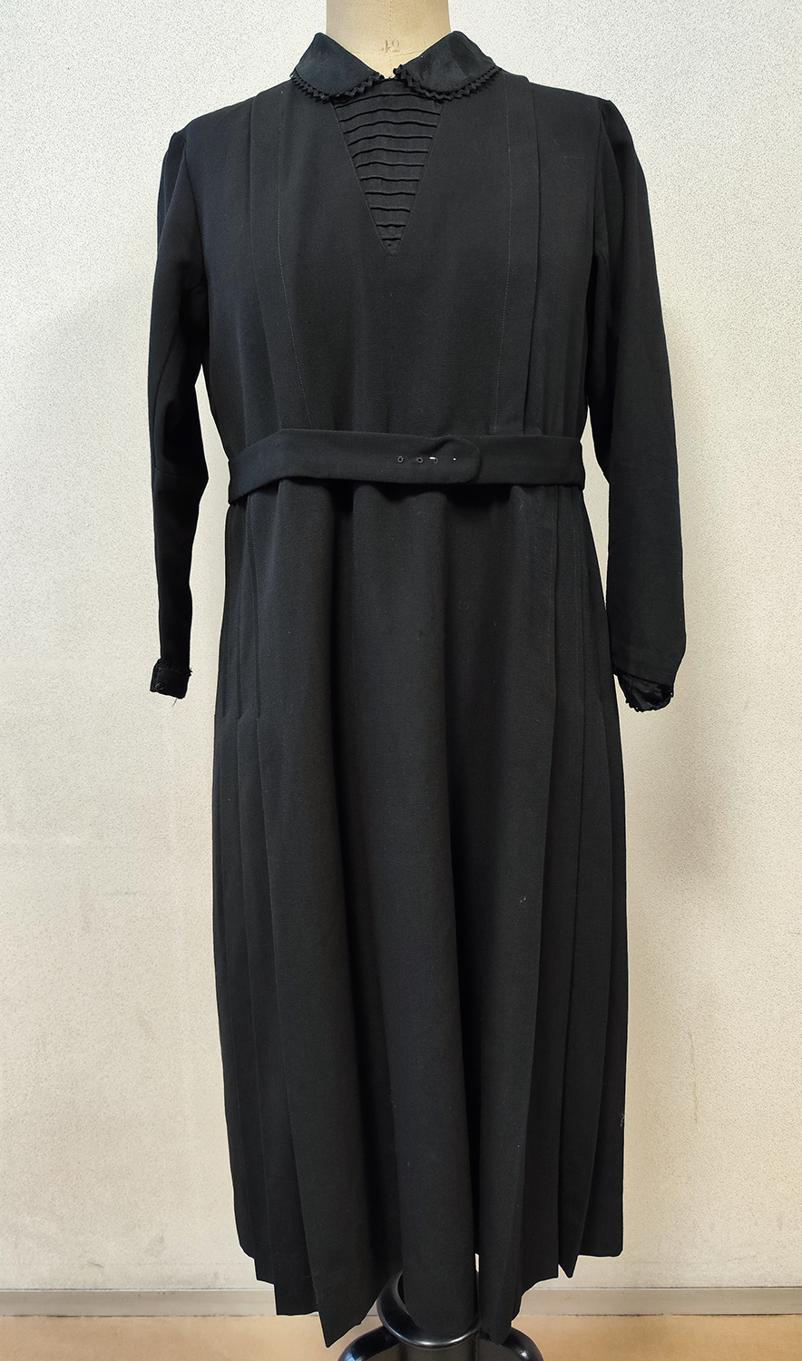 1920F – Robe – 1422