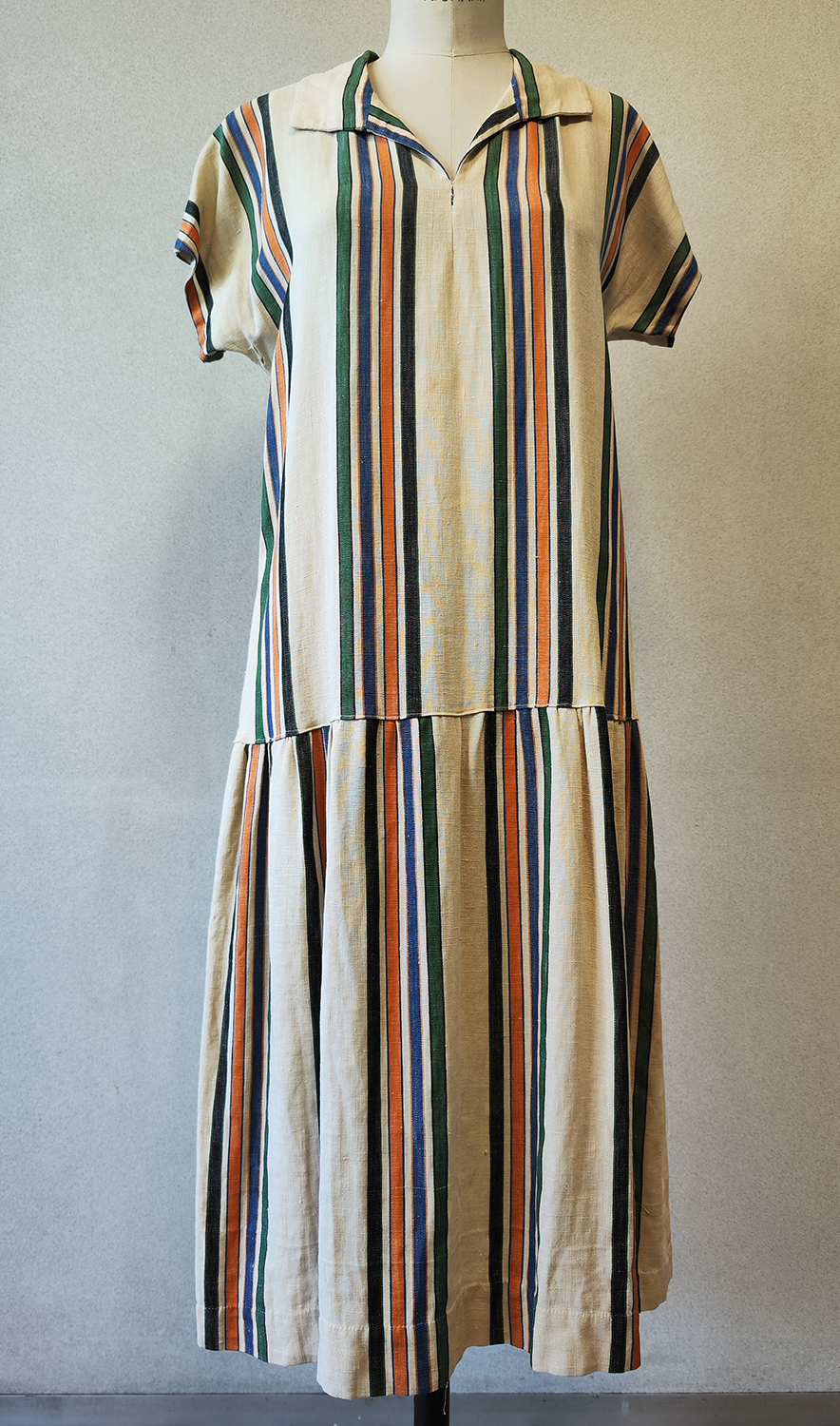 1920F – Robe – 1439