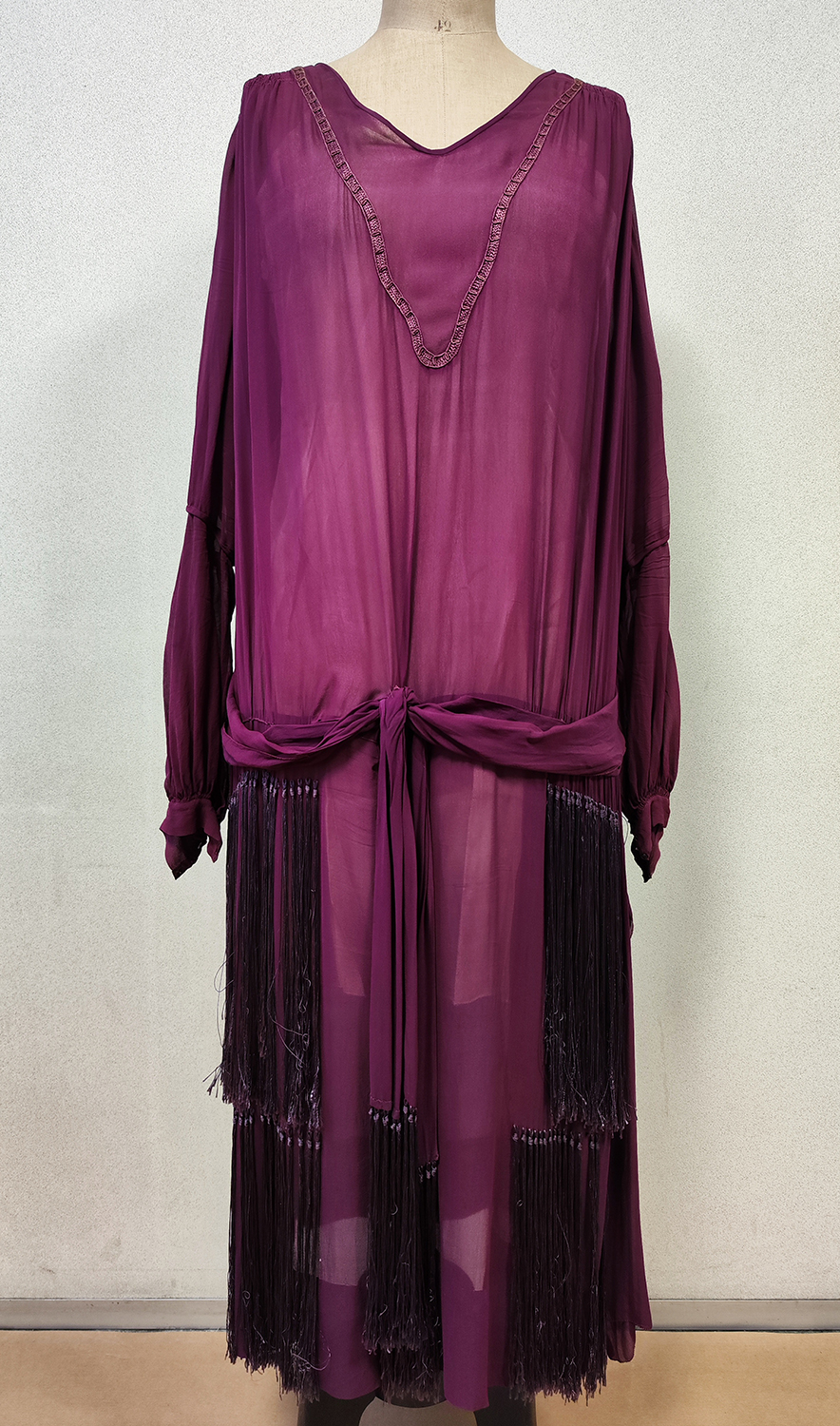 1920F – Robe – 1446