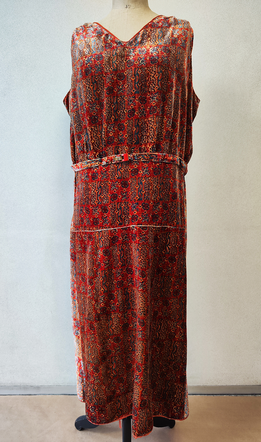 1920F – Robe – 1450