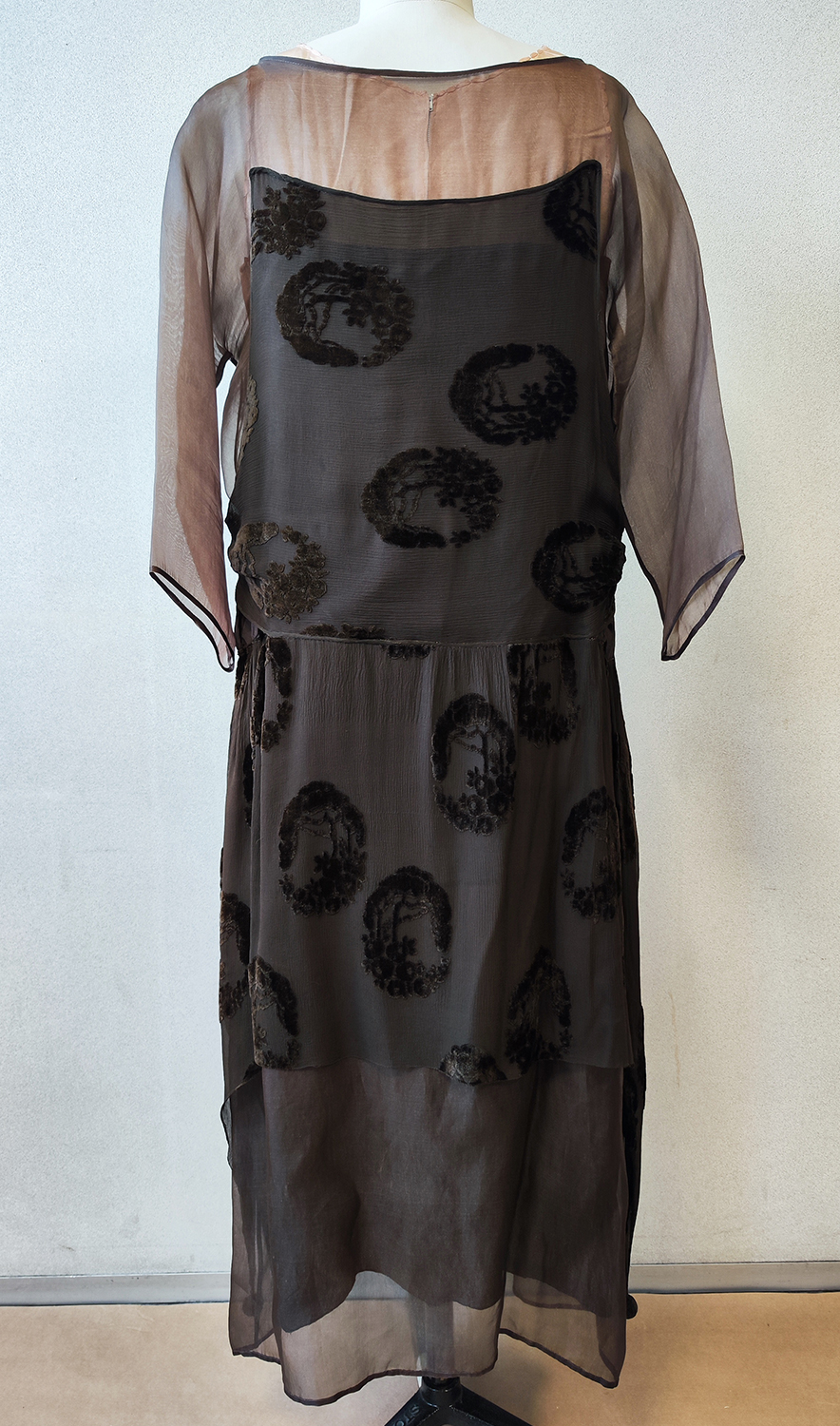 1920F – Robe – 1461 (2)