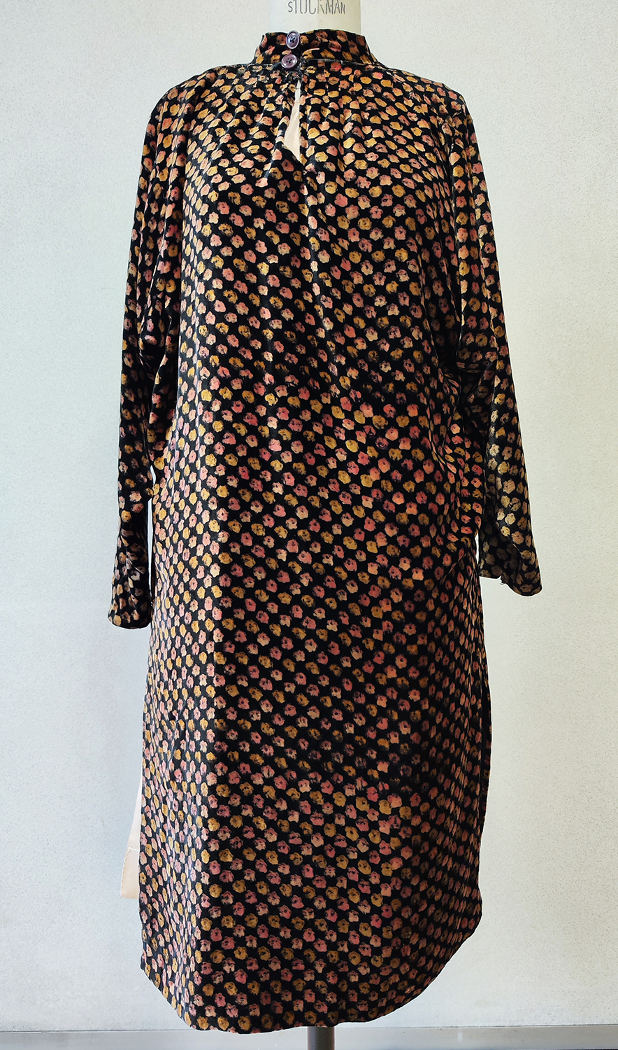 1920F – Robe – 1464