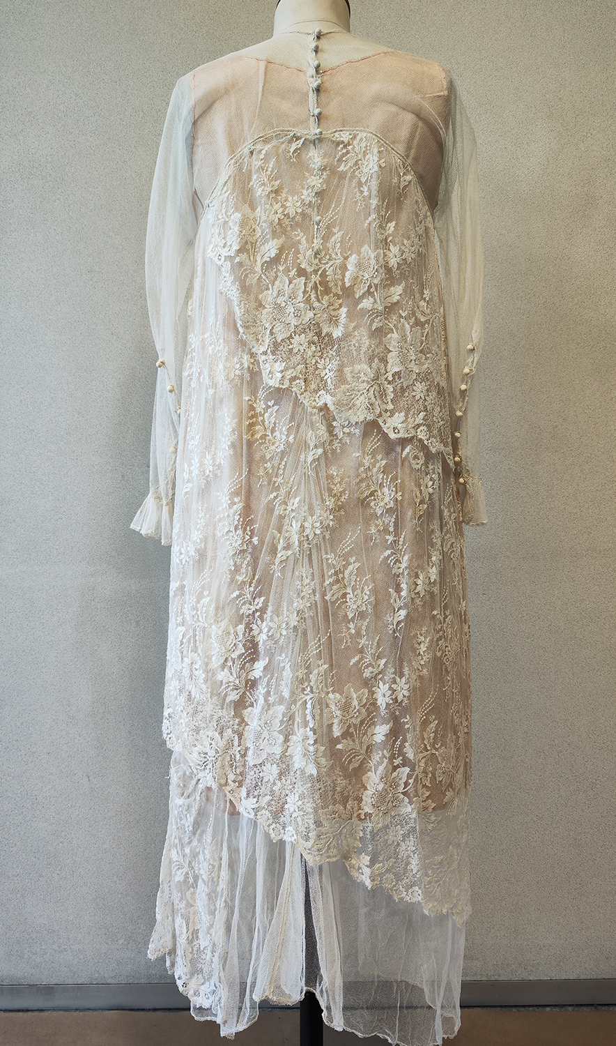 1920F – Robe – 1466 (2)
