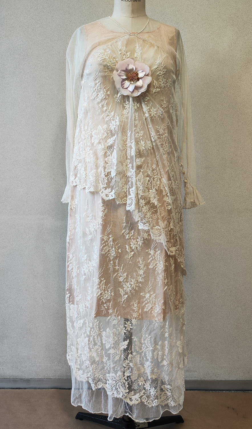 1920F – Robe – 1466