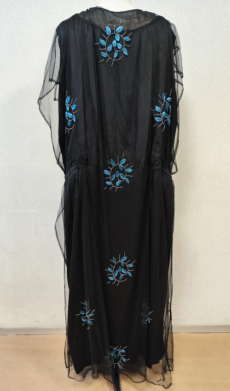 1920F – Robe – 1468 (2)