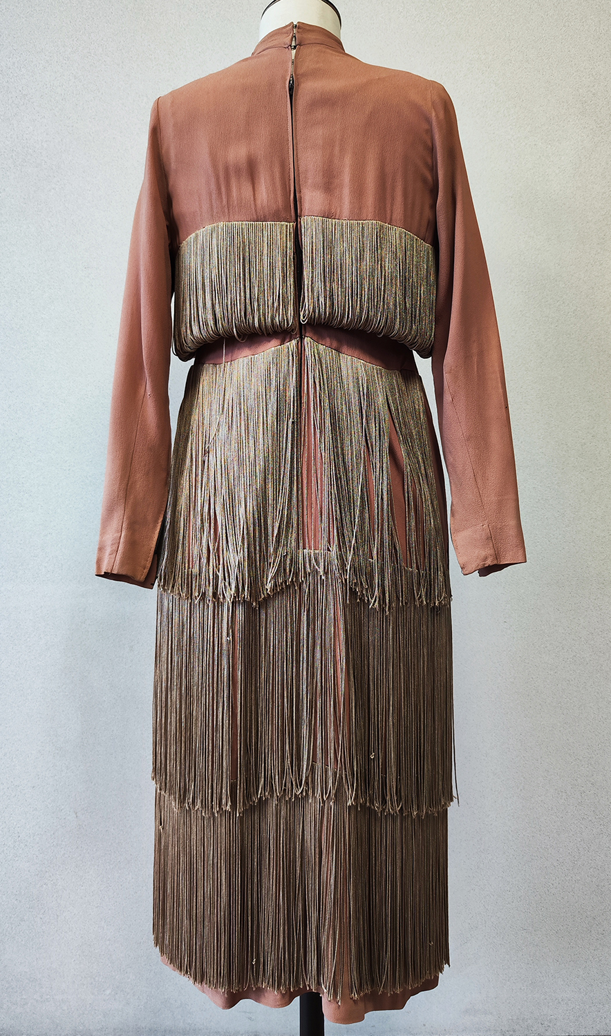 1920F – Robe – 1470 (2)