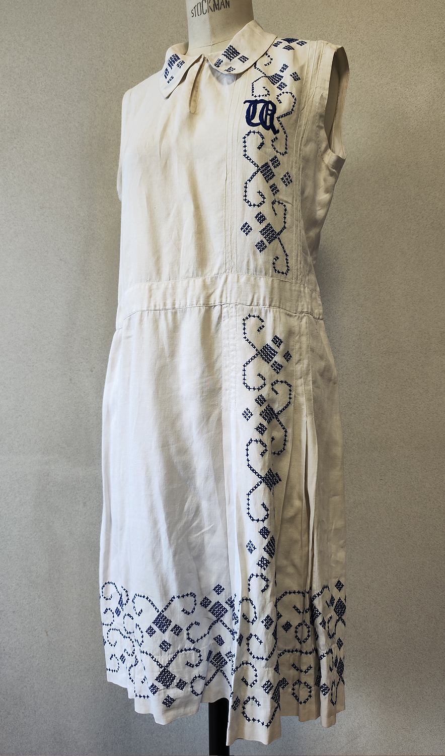 1920F – Robe – 1480