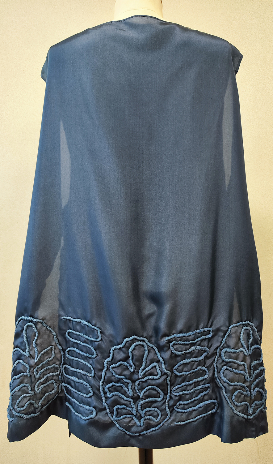 1920F – Robe – 1482 (2)