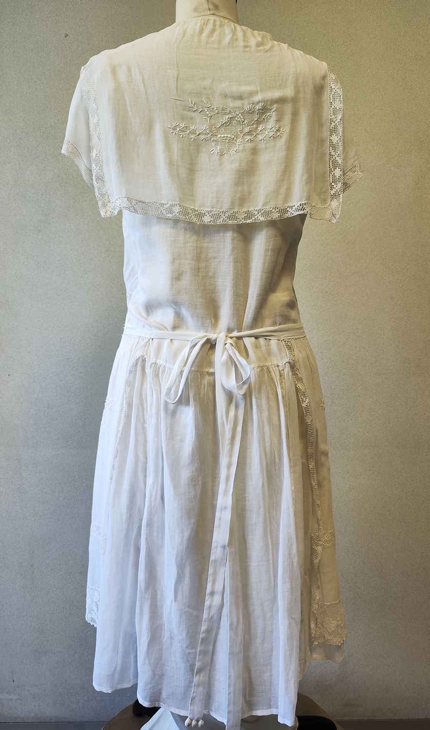 1920F – Robe – 1484 (2)