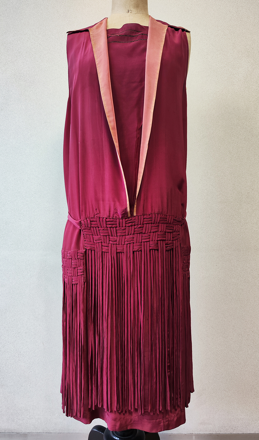 1920F – Robe – 1485