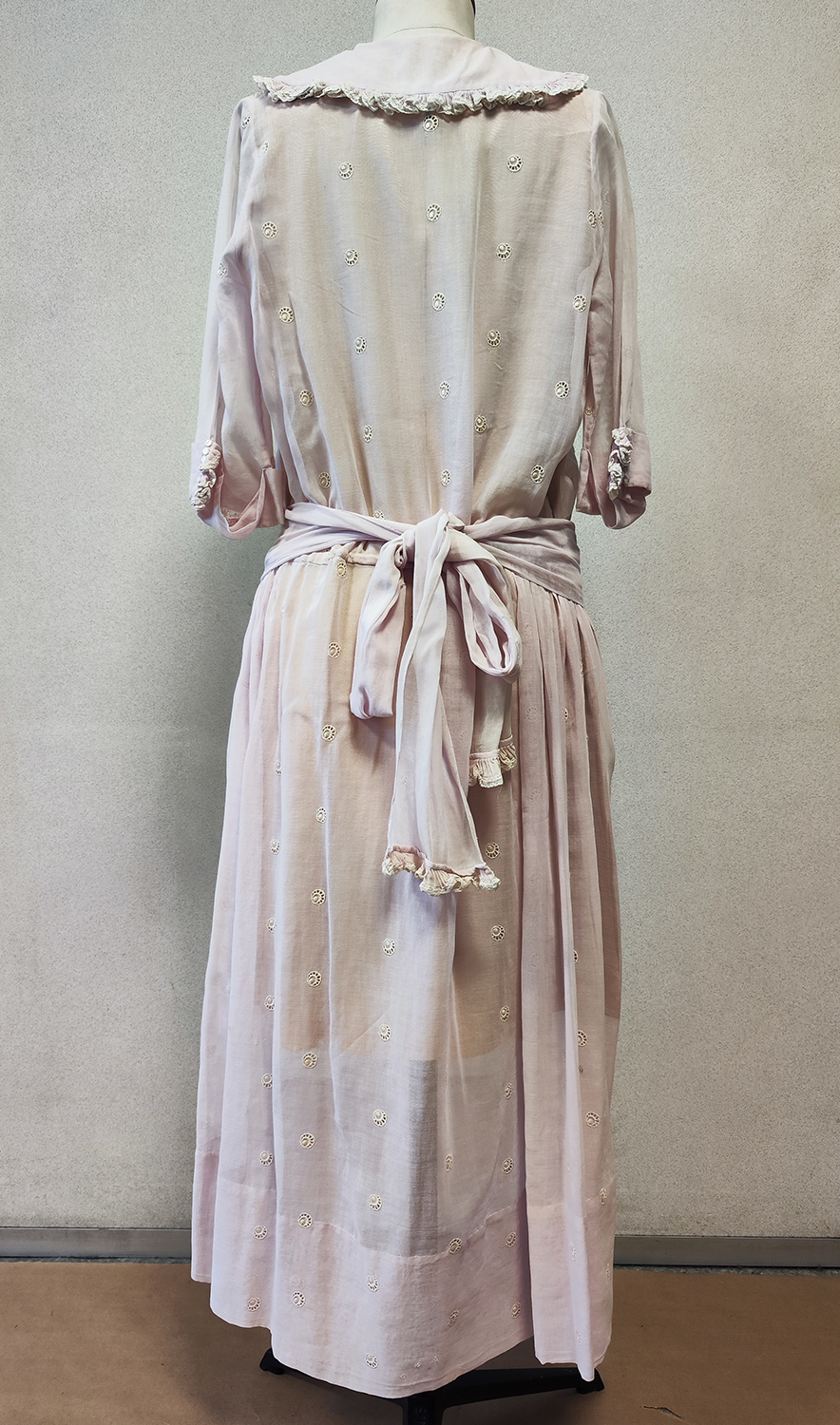 1920F – Robe – 1493 (2)