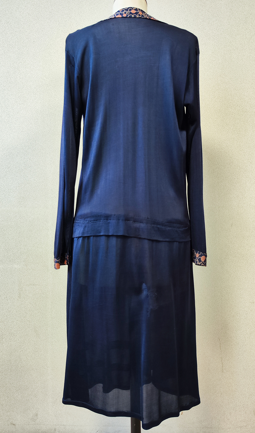 1920F – Robe – 1495 (2)