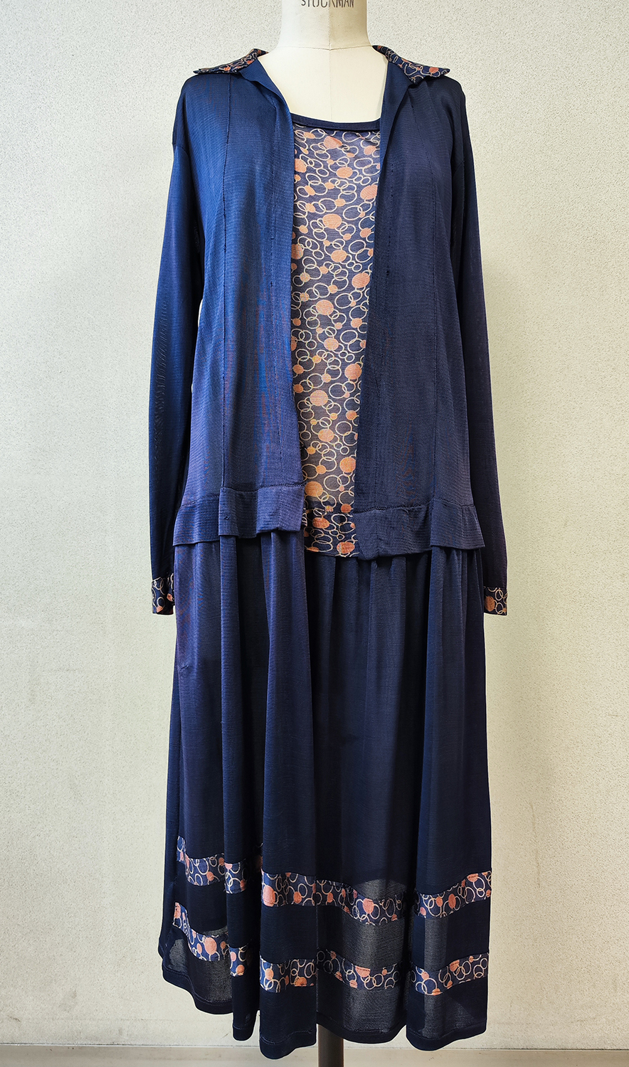 1920F – Robe – 1495