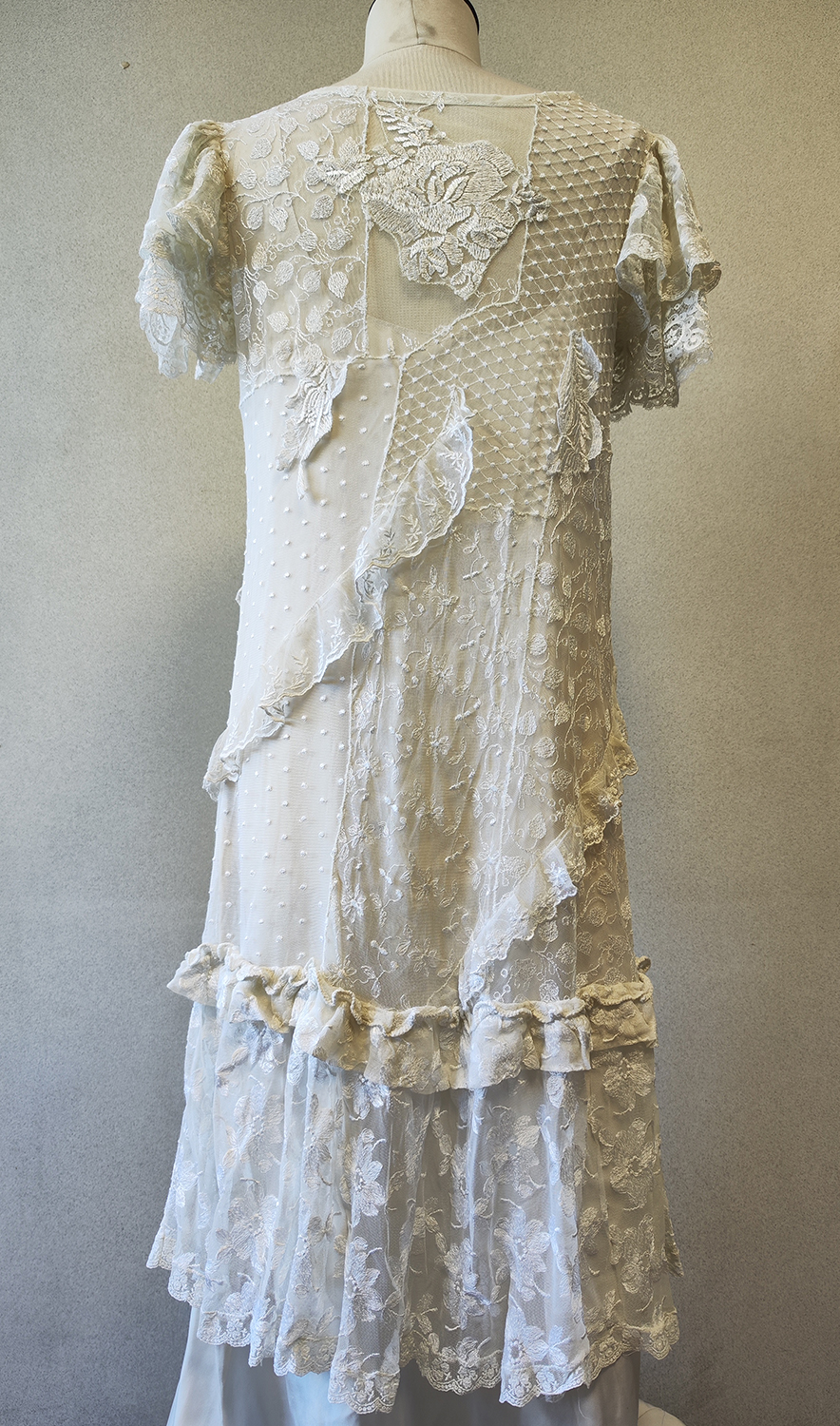 1920F – Robe – 1502 (2)