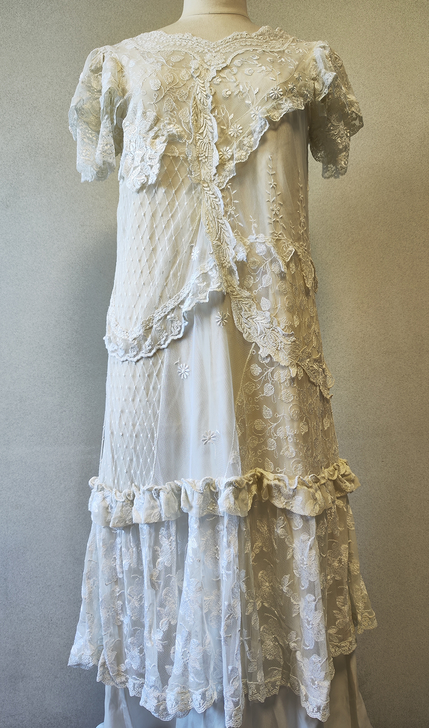 1920F – Robe – 1502