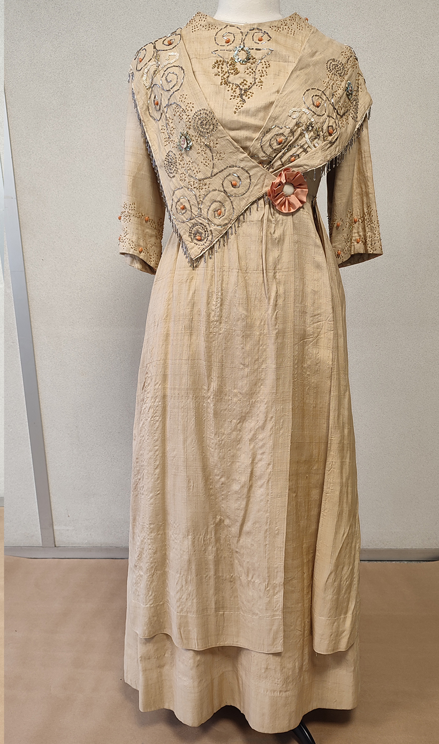1920F – Robe – 1505