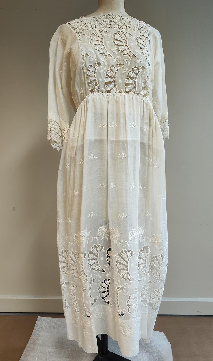 1920F – Robe – 1507